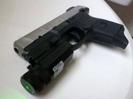 NcStar Compact Pistol QD Flashlight / Green Laser Combo